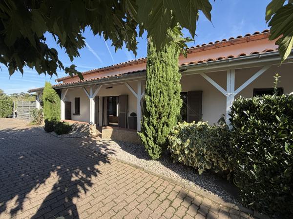 Villeneuve-sur-Lot (47300) Villeneuve sur lot, quartier recherché maison en pierre de 172m², 5 chambres, sur environ 2 000 m² de jardin a