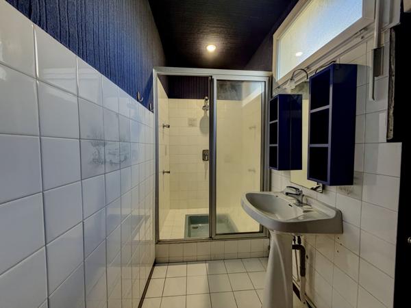 Villeneuve-sur-Lot (47300) Villeneuve sur lot, quartier recherché maison en pierre de 172m², 5 chambres, sur environ 2 000 m² de jardin a