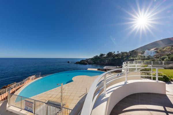  60 M2 avec 36 m2 de terrasse 6 couchages en duplex I Le Trayas-Saint Raphaël