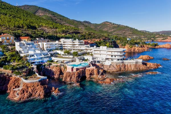  60 M2 avec 36 m2 de terrasse 6 couchages en duplex I Le Trayas-Saint Raphaël