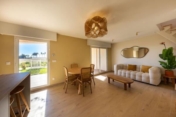  60 M2 avec 36 m2 de terrasse 6 couchages en duplex I Le Trayas-Saint Raphaël