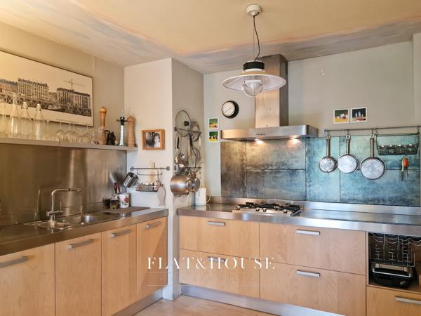 Appartement
                                                                                                                                                                                                                                                                                                                        4 pièce(s)                                                                                                                                                                                                          2 chambre(s)                                                                                                                                                                                                          87.7  m²