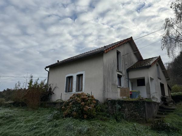 Maison 3 pièces 72m² à finir de restaurer+grenier aménageable avec grange indépendante sur 1363m² de terrain 81 500 €