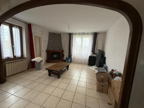 Maison 3 pièces 72m² à finir de restaurer+grenier aménageable avec grange indépendante sur 1363m² de terrain 81 500 €