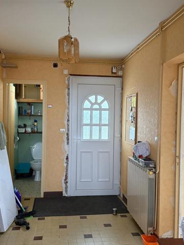 Maison 3 pièces 72m² à finir de restaurer+grenier aménageable avec grange indépendante sur 1363m² de terrain 81 500 €