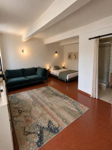 Appartement
         1 pièce
        - 32 m² 100 000 € *