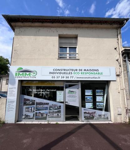 Local commercial Local commercial 75 m2 82 m²
