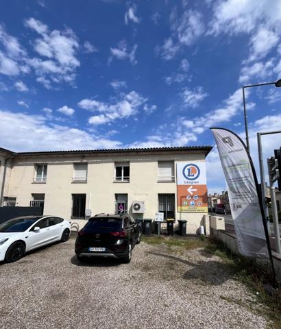 Local commercial Local commercial 75 m2 82 m²