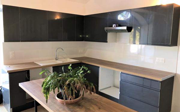 Appartement à vendre    3 pièces • 97 m2 Évenos