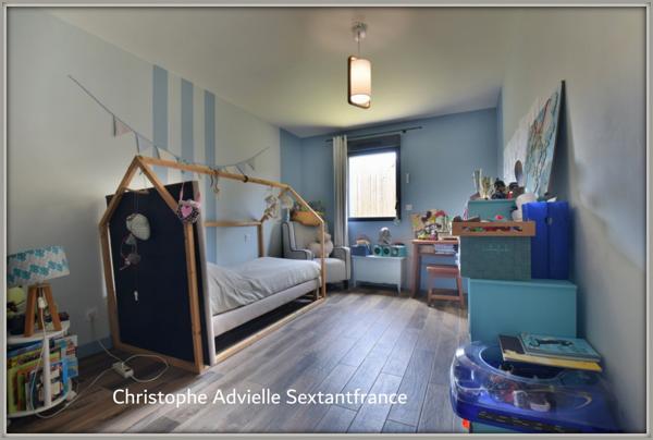 Maison ossature bois RT 2012, plain pied , 4 chambres, terrain de 6177 M2 en fond d'impasse avec belle vue
