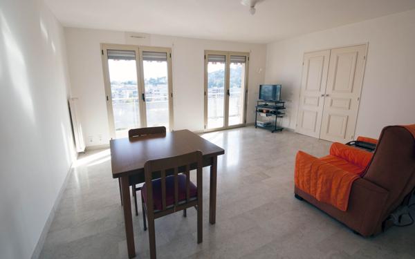 Appartement à vendre    4 pièces • 82,30 m2 Cagnes-sur-Mer