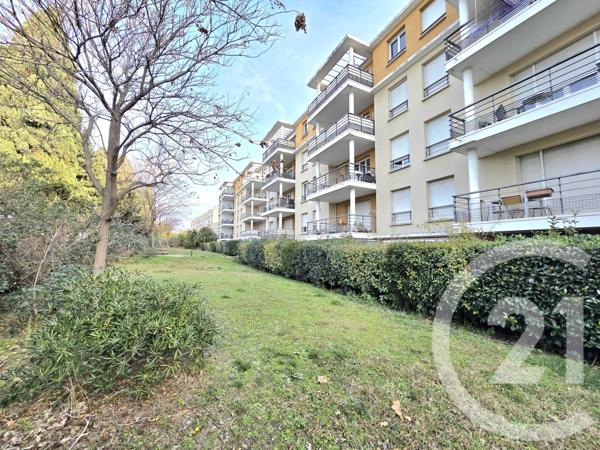 Appartement F3 à vendre  3 pièces - 63 m2 MARSEILLE - 13013
