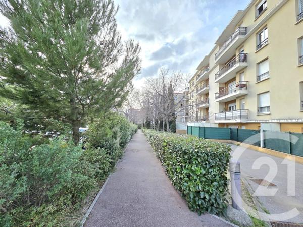 Appartement F3 à vendre  3 pièces - 63 m2 MARSEILLE - 13013