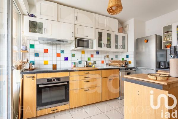 Appartement 4 pièces de 81 m² à Montreuil (93100)