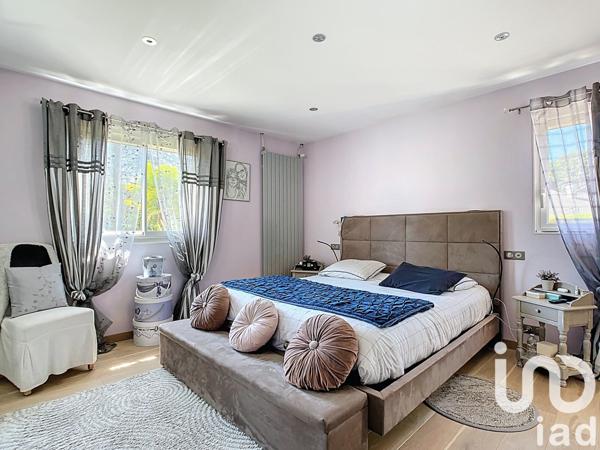 Maison à vendre 7 pièces 171 m² Lésigny