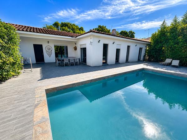 Villa de plain-pied à Aubord, 5 pièces avec jardin et piscine (VISITE VIRTUELLE SUR DEMANDE)