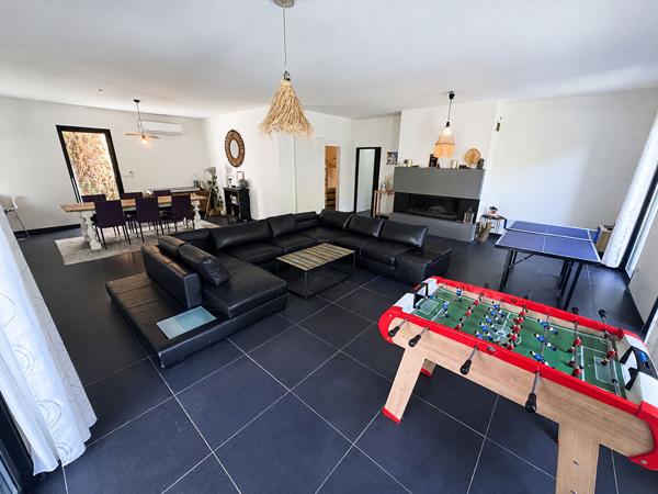 Villa de plain-pied à Aubord, 5 pièces avec jardin et piscine (VISITE VIRTUELLE SUR DEMANDE)