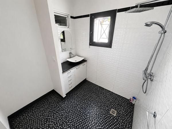 Villa de plain-pied à Aubord, 5 pièces avec jardin et piscine (VISITE VIRTUELLE SUR DEMANDE)