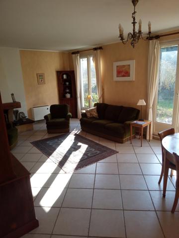 Grande maison a Sainte Genevieve des Bois