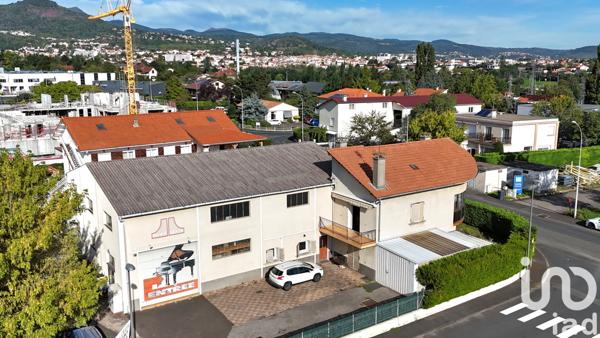 Maison à vendre 9 pièces 195 m² Romagnat