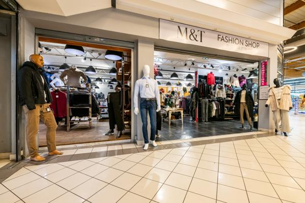 Draveil (91210) Fonds de commerce Prêt-à-porter 100 m² – Centre commercial Super U Draveil