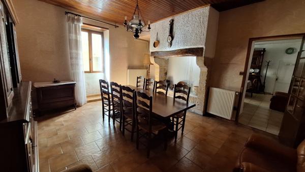 Maison avec 2 studios indépendants  163 m² habitables sur 274 m² de terrain  Belvès