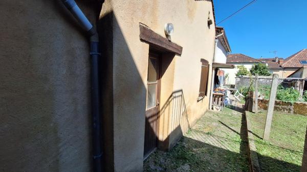 Maison avec 2 studios indépendants  163 m² habitables sur 274 m² de terrain  Belvès