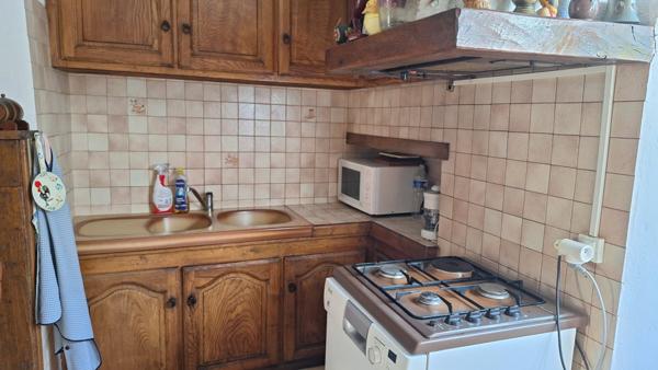 Maison avec 2 studios indépendants  163 m² habitables sur 274 m² de terrain  Belvès