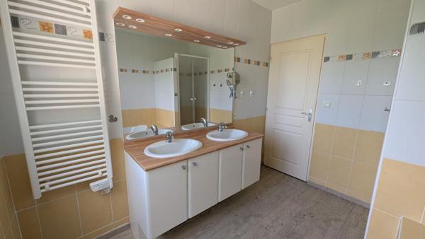 Villa T5 de 110 m2 avec vues panoramiques Pyrénées et Montagne Noire