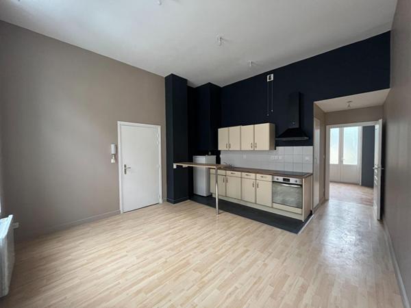 A LOUER : T2 à LILLE • • 770 € CC • Réf. 5887