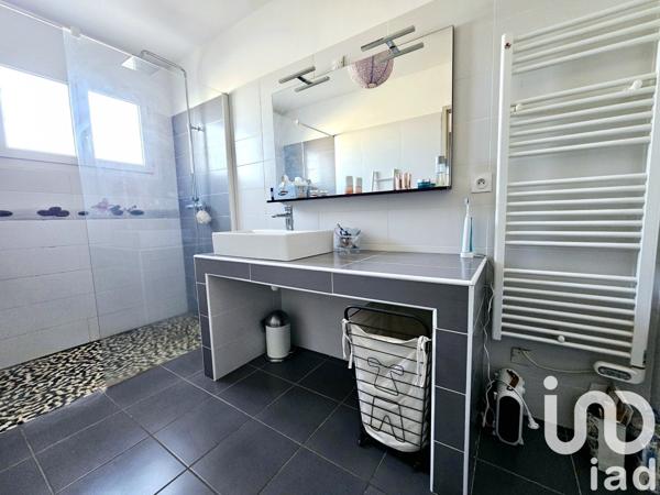 Maison 4 pièces de 104 m² à Alénya (66200)