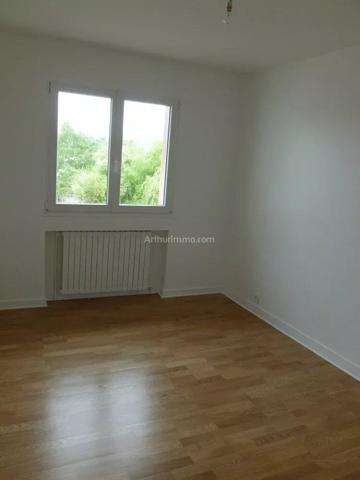 Location Appartement 3 pièces 83 m2 à Chelles