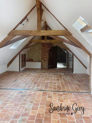 Au calme, découvrez cette maison avec jardin, 5 chambres