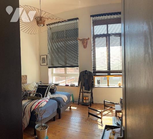 Saint-Etienne centre, appartement type loft, 134 m2, 2 chambres,  bon état, DPE : C, 170 000 €