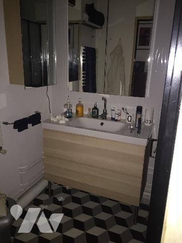 Saint-Etienne centre, appartement type loft, 134 m2, 2 chambres,  bon état, DPE : C, 170 000 €