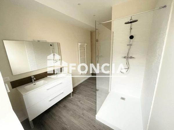 Location Appartement 3 pièces 94 m² - Boen Sur Lignon 42130