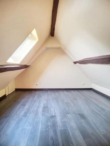 Charmant appartement 3 pièces à vendre à Étampes, dernier étage, lumineux et calme