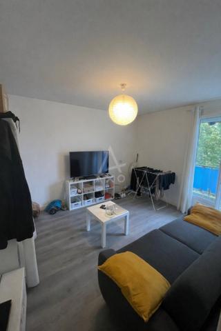 Studio 22 m² meublé avec balcon – Emplacement ultra central à Montaigu