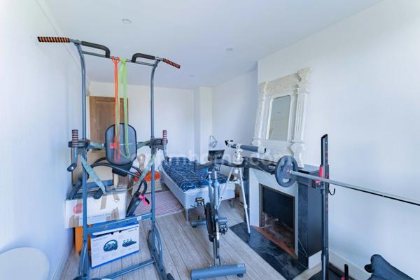 AUVERS-SUR-OISE, VAL D’OISE (95) : Maison atypique - 104 m² habitables (129 m² au sol) – 5 pièces principales - cave troglodyte - jardin