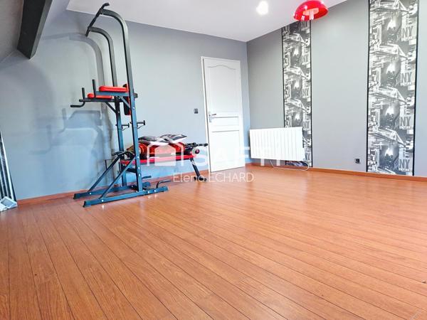 Maison familiale de 5 chambres sur 1500 m2 de terrain arboré et clos