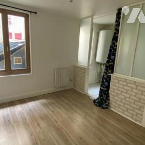 SENLIS CENTRE VILLE - appartement duplex F2