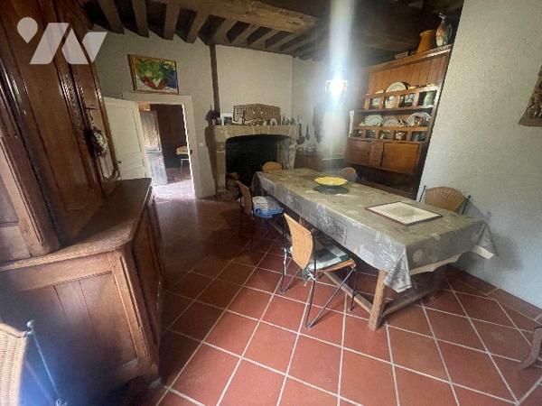 À MONT-PRES-CHAMBORD