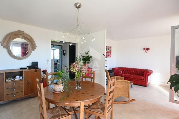 Appartement au dernier étage avec balcon plein sud