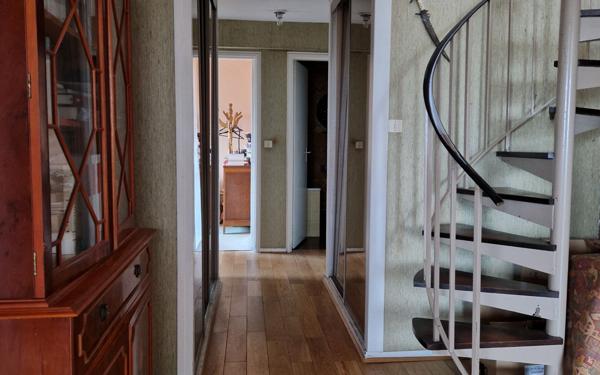 Appartement à vendre    6 pièces • 124,99 m2 Sucy-en-Brie