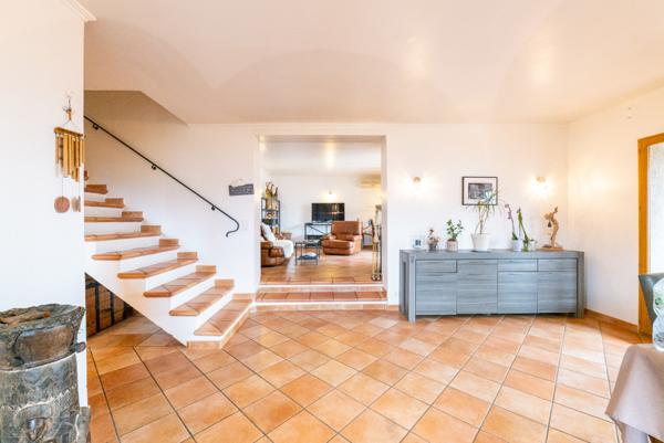 Saint-Martin-du-Var (06670) MAISON INDIVIDUELLE DE 141 M2 - PLEIN SUD - VUE DEGAGEE