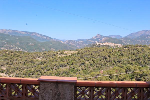 Saint-Martin-du-Var (06670) MAISON INDIVIDUELLE DE 141 M2 - PLEIN SUD - VUE DEGAGEE