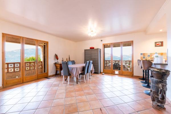 Saint-Martin-du-Var (06670) MAISON INDIVIDUELLE DE 141 M2 - PLEIN SUD - VUE DEGAGEE