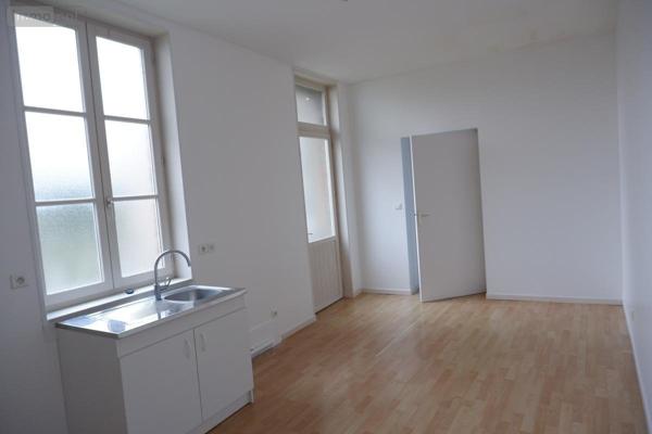 Fonds et/ou murs commerciaux à louer à Abbeville dans la Somme (80100), ref : 80050-L330