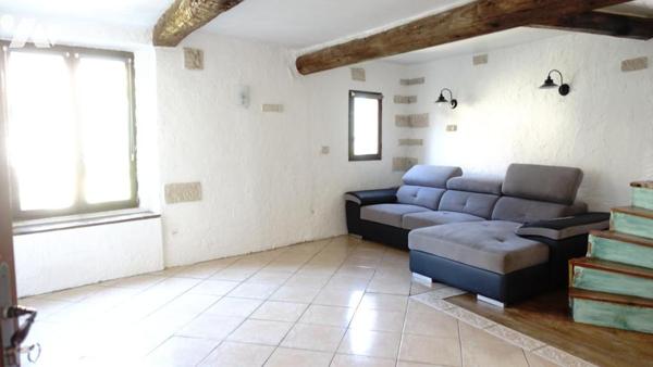 Charmante maison de village à Champtercier (04)