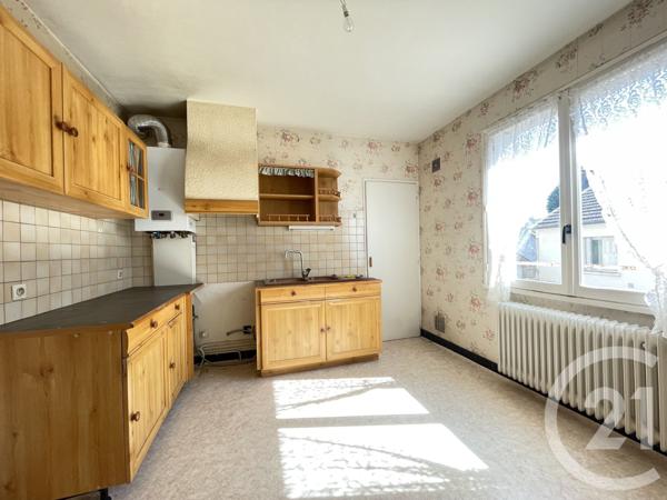 Appartement F4 à vendre  4 pièces - 88,60 m2 MOULINS - 03